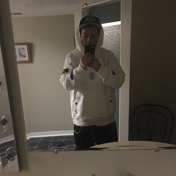 Meet your Posher, Jay - Picture 8 of 8